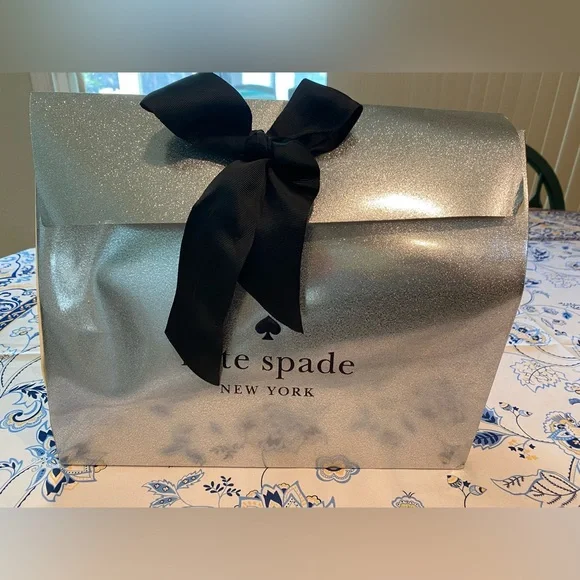 Kate Spade New York Disney Minnie Mouse Backpack NEW WITH TAGS - Picture 8 of 8